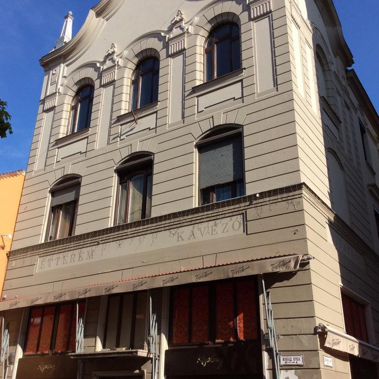 Szundi Szobak Beci Exterior foto