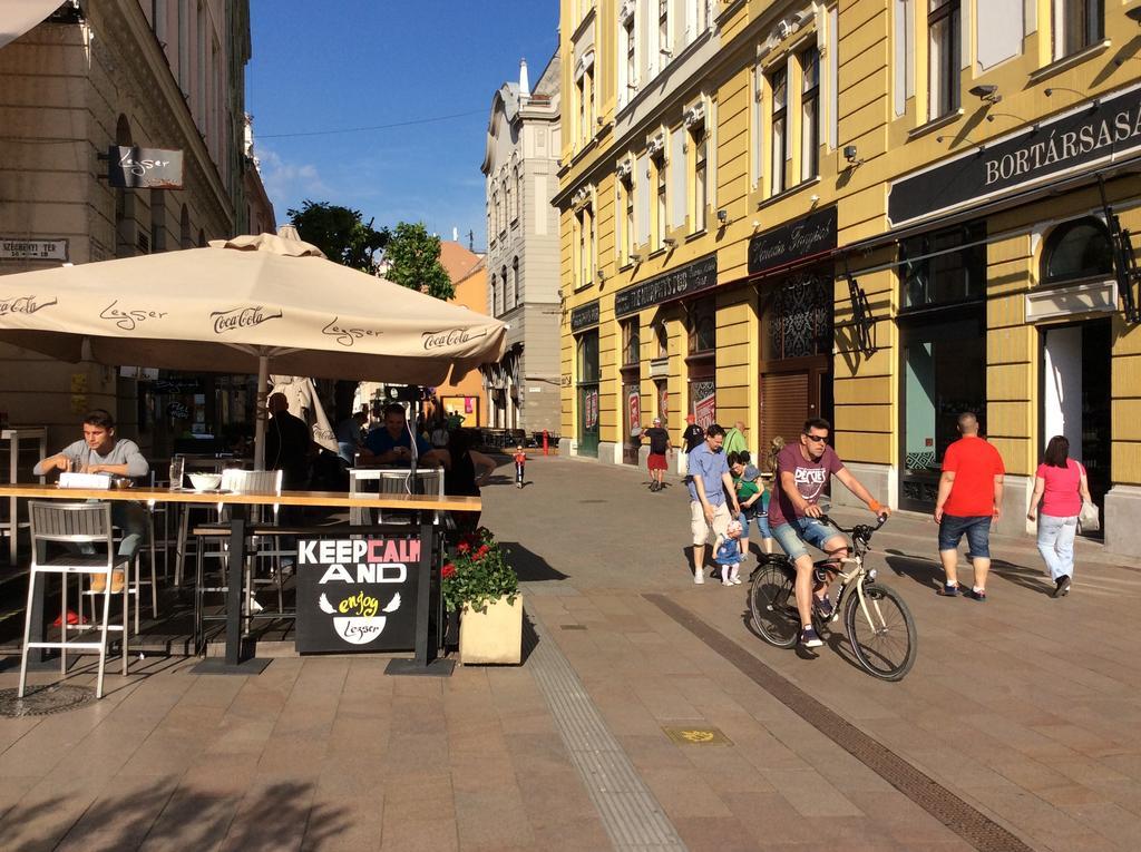 Szundi Szobak Beci Exterior foto
